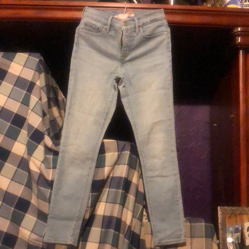Levi’s 311 shaping skinny
